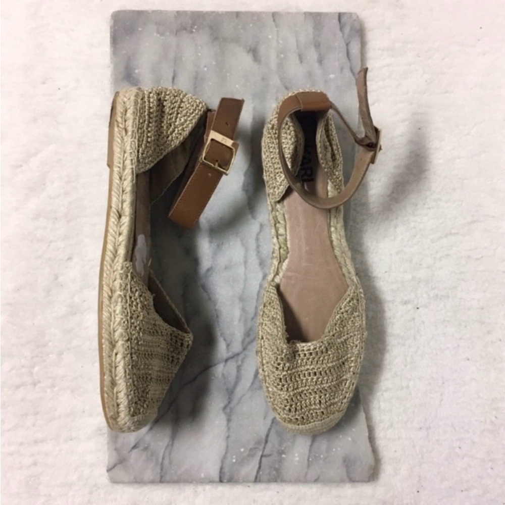 Karl Lagerfeld Auber2 Flat Espadrilles Sandal Closed Toe Knit Size 8.5 Tan Beige